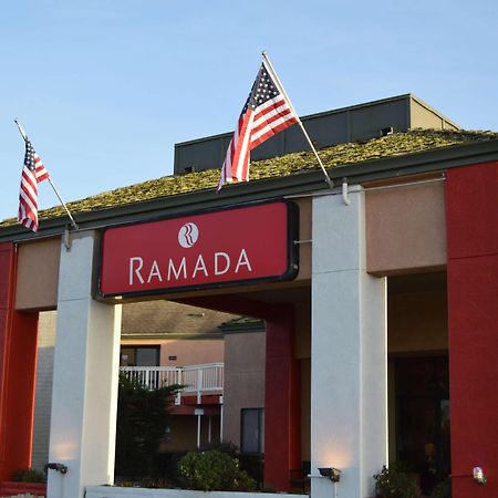 Ramada By Wyndham Arcata Hotel Екстериор снимка