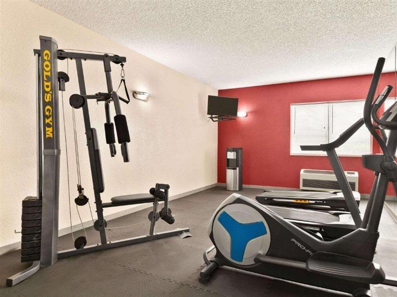 Ramada By Wyndham Arcata Hotel Екстериор снимка