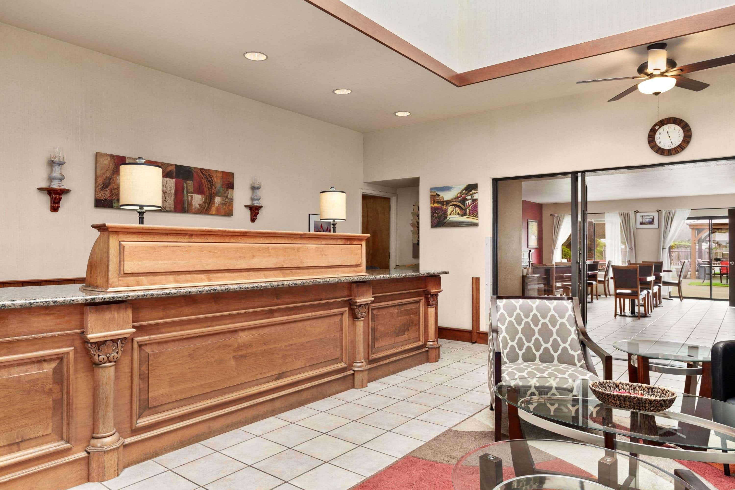 Ramada By Wyndham Arcata Hotel Екстериор снимка