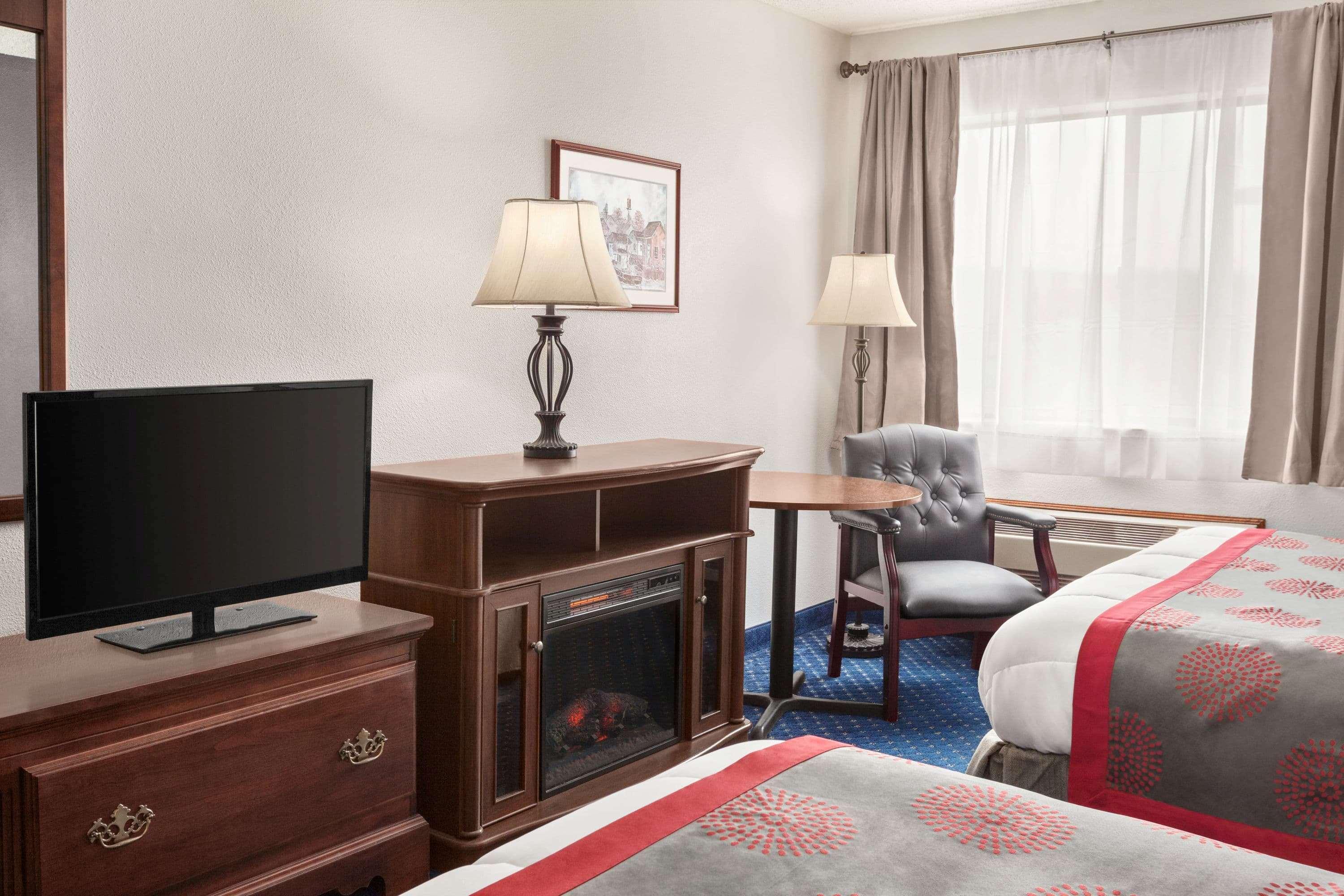 Ramada By Wyndham Arcata Hotel Екстериор снимка