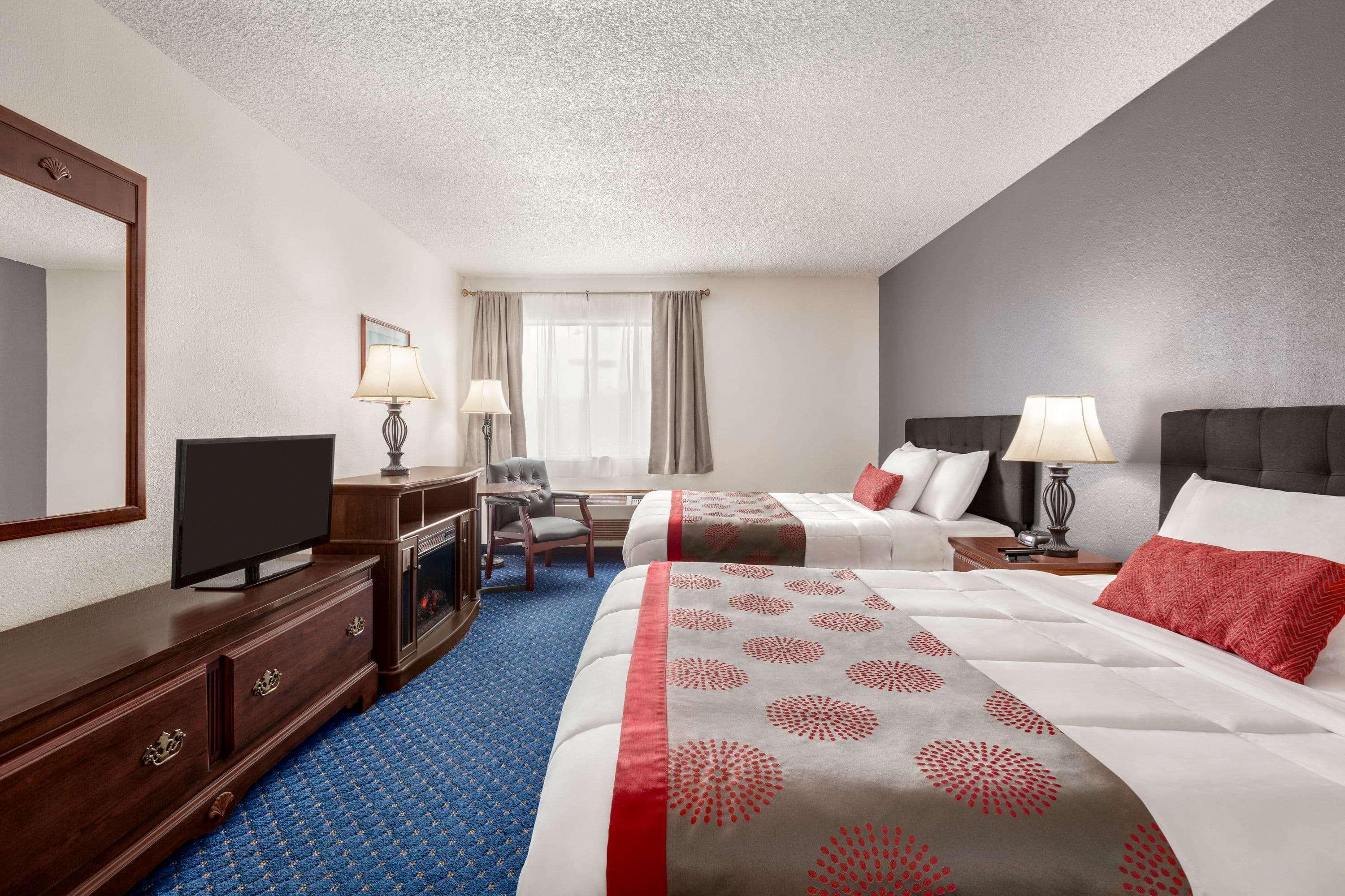 Ramada By Wyndham Arcata Hotel Екстериор снимка