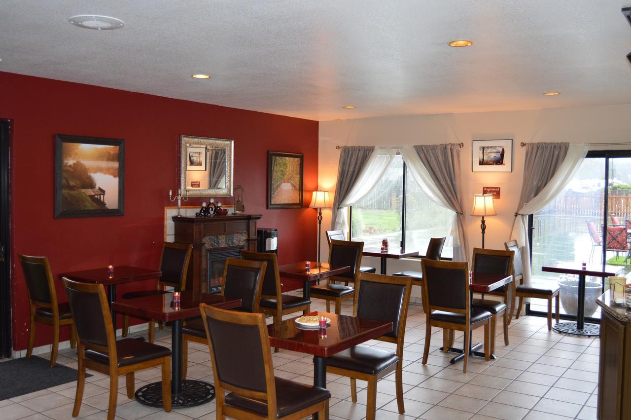 Ramada By Wyndham Arcata Hotel Екстериор снимка