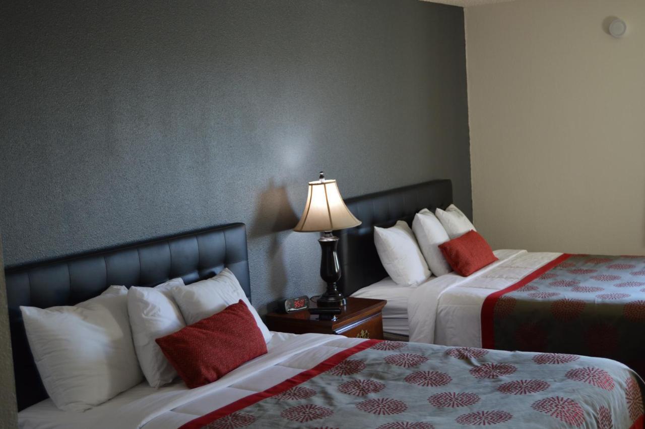 Ramada By Wyndham Arcata Hotel Екстериор снимка